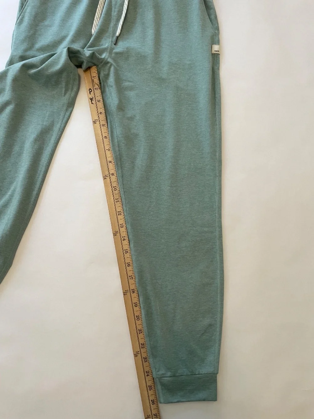Vuori Performance Jogger DreamKnit Sweatpants, Sea Foam Green, Women's Small - Picture 3 of 6